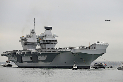 Флагманский британский авианосец за&nbsp;300&nbsp;миллиардов рублей снова дал течь