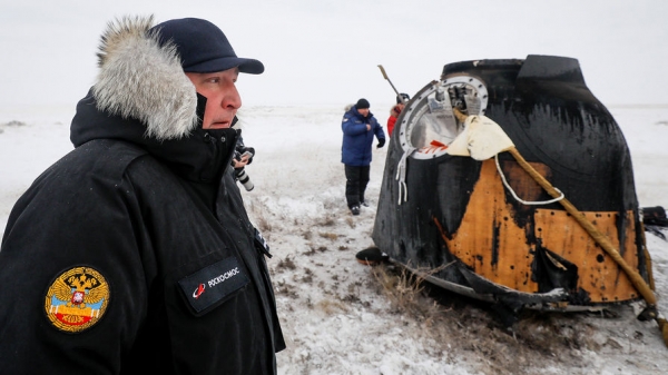 Космонавт рассказал, кто мог просверлить дыру в &laquo;Союзе-МС-09&raquo;