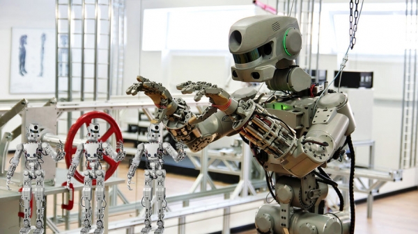 ФСО позволила роботу &laquo;Федору&raquo; повернуть голову на встрече с Путиным