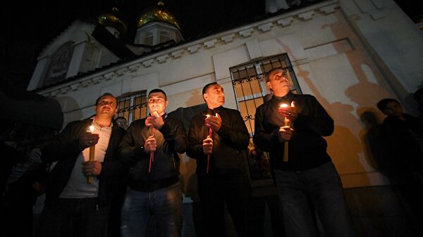 Патриарх Кирилл поздравил российских космонавтов с Пасхой Патриарх Кирилл поздравил российских космонавтов с Пасхой