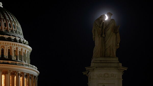 Луна подошла к Земле на минимальное расстояние