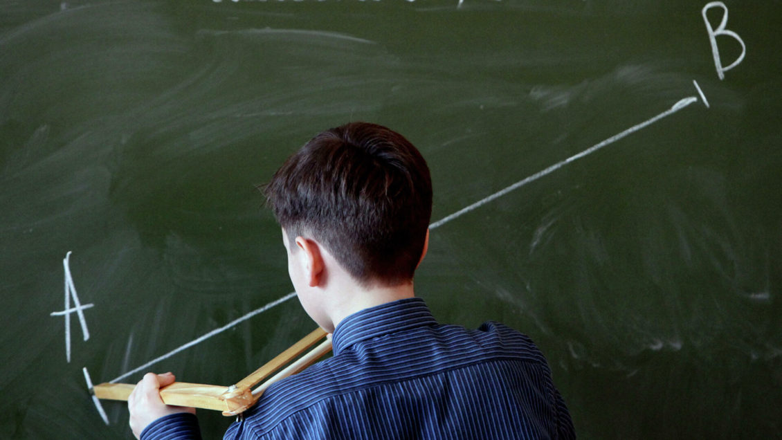 В распылении газа в новокузнецкой школе подозревают восьмиклассника