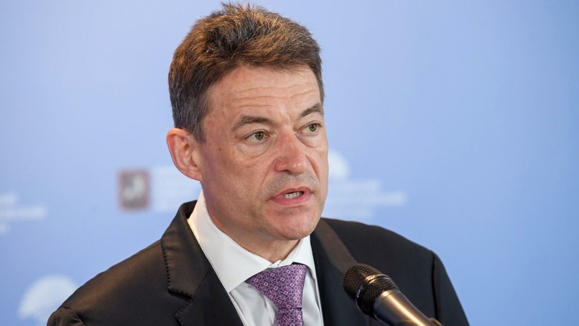 Главный онколог Минздрава рассказал, как не пропустить у себя рак Главный онколог Минздрава рассказал, как не пропустить у себя рак