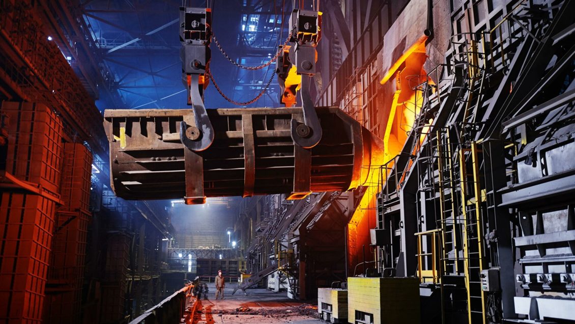 Мантуров проведет совещание с металлургами