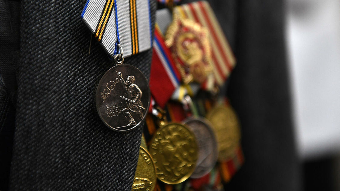 В Артеме мать школьницы обвинила учителя в оскорблении ветеранов