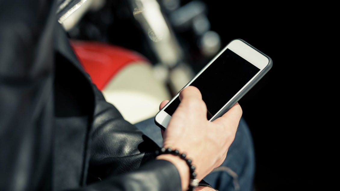 Банки запустят сервис для снятия денег с чужих карт