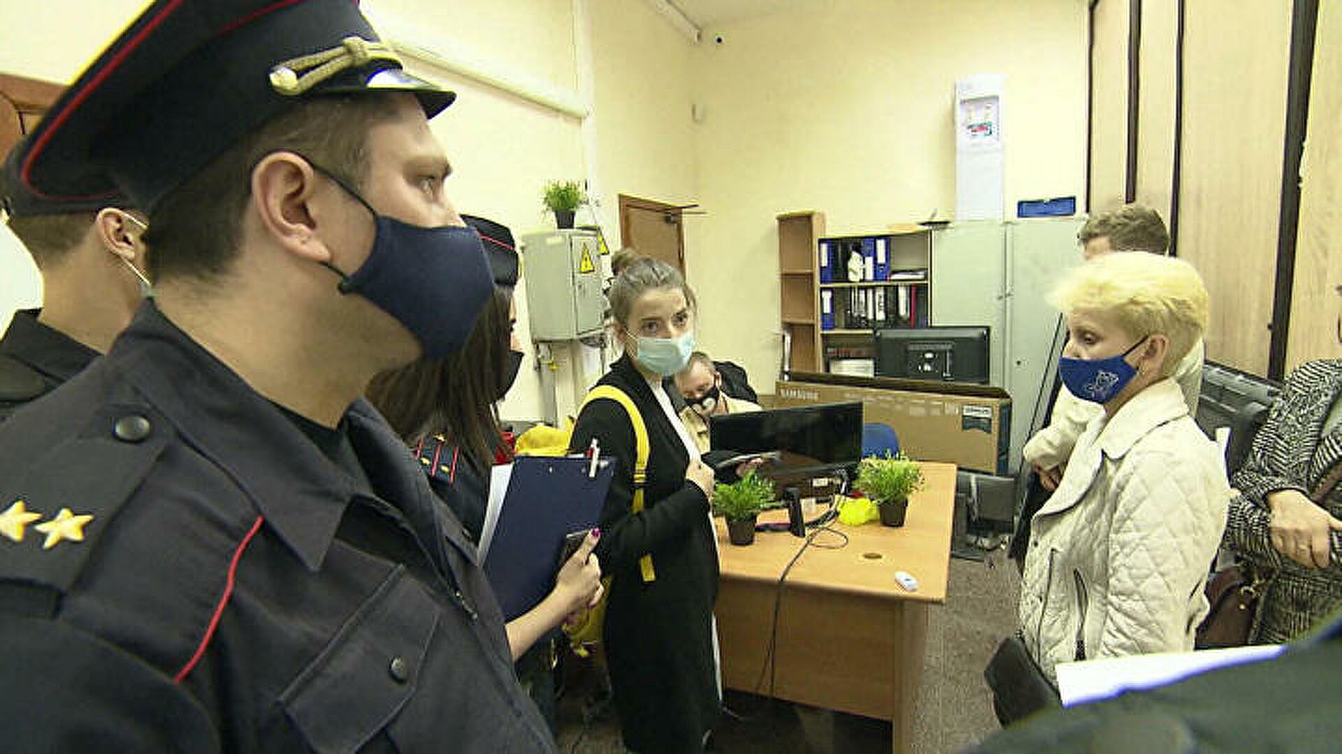 "Готовьте 23 тысячи". Как россиян обманывают при ремонте электроники "Готовьте 23 тысячи". Как россиян обманывают при ремонте электроники