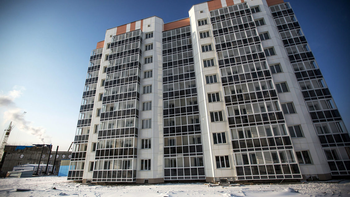 Орлов поручил усилить работу по вакцинации от COVID в передвижных пунктах