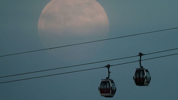 Луна подошла к Земле на минимальное расстояние