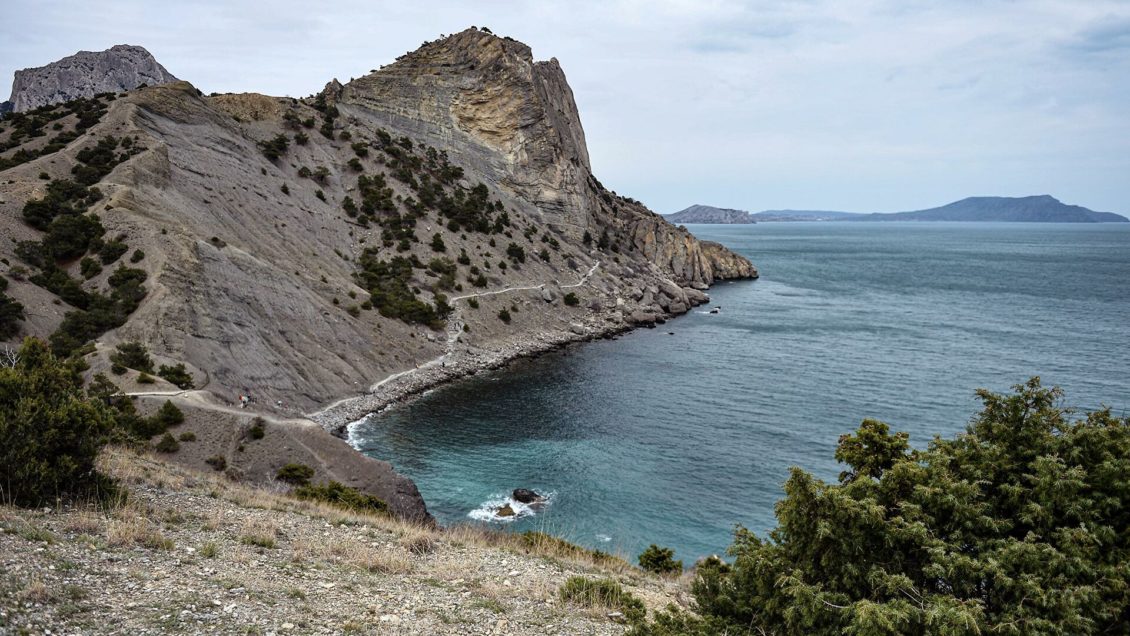 В Крыму начали проверять морскую воду на коронавирус