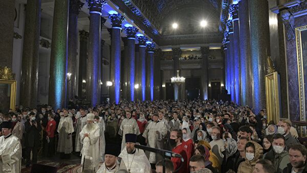 Патриарх Кирилл поздравил российских космонавтов с Пасхой Патриарх Кирилл поздравил российских космонавтов с Пасхой