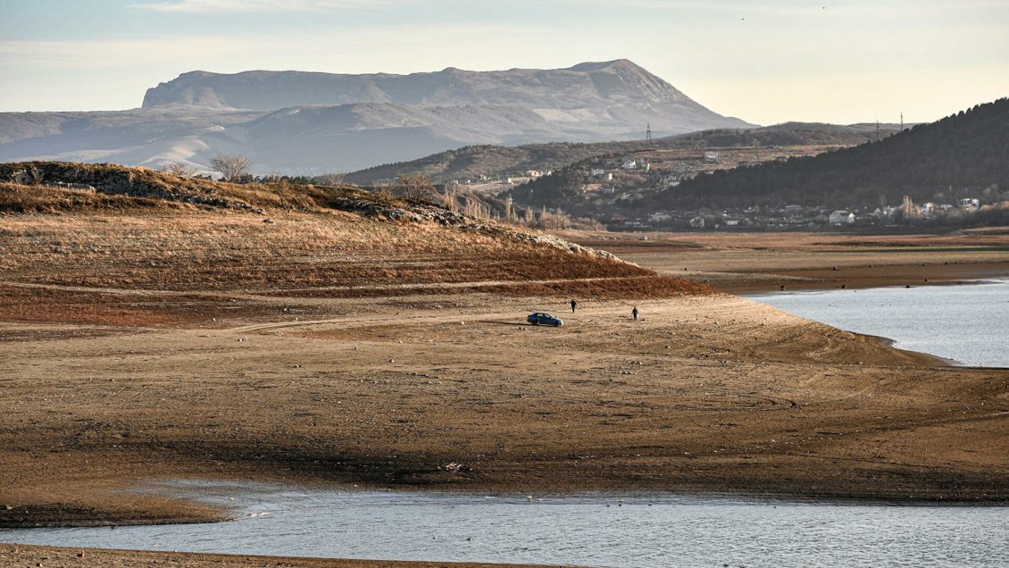 Крым прошел острую фазу с дефицитом воды, заявил Аксенов