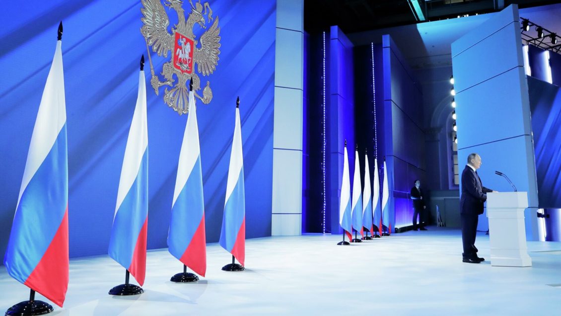 НАТО обсудит увеличение военных возможностей России в Арктике