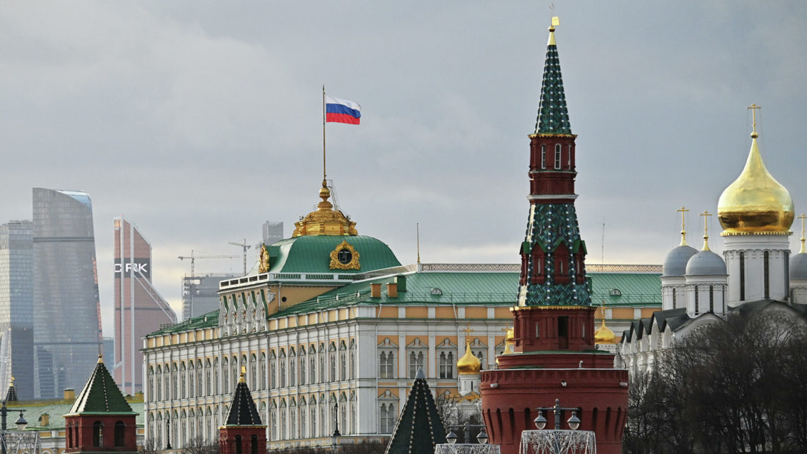 Захарова ответила на слова президента Польши о "ненормальности" России