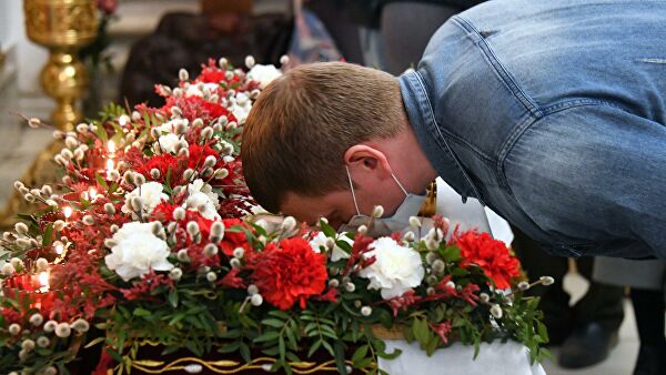 Патриарх Кирилл поздравил российских космонавтов с Пасхой Патриарх Кирилл поздравил российских космонавтов с Пасхой