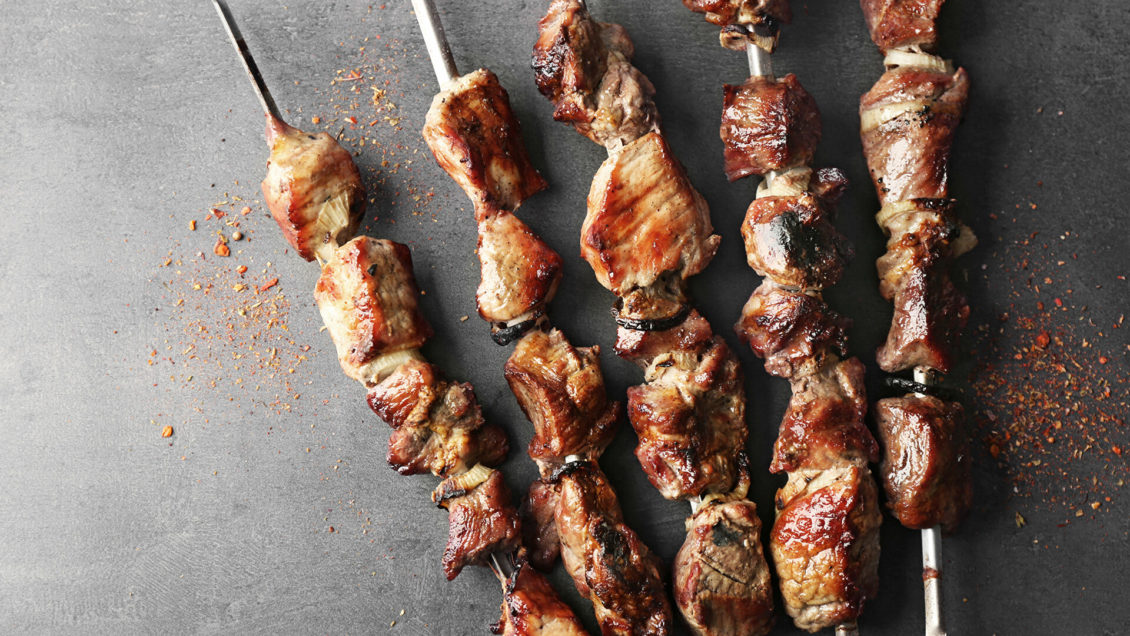 Врач рассказал, сколько шашлыка можно съесть без вреда для здоровья Врач рассказал, сколько шашлыка можно съесть без вреда для здоровья