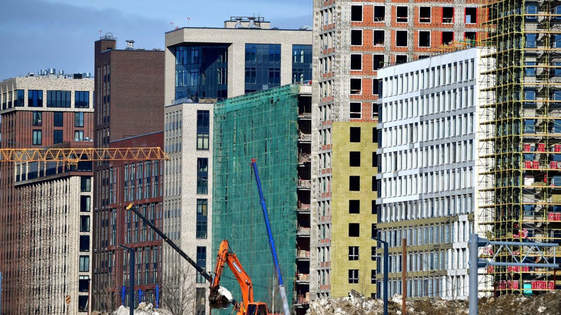 Глава Минэкономразвития Решетников назвал решение Путина о льготной ипотеке "выстраданным" Глава Минэкономразвития Решетников назвал решение Путина о льготной ипотеке "выстраданным"