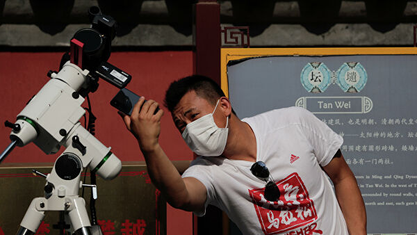 Россияне смогут увидеть первое за 55 лет кольцеобразное затмение Солнца Россияне смогут увидеть первое за 55 лет кольцеобразное затмение Солнца