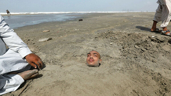 Россияне смогут увидеть первое за 55 лет кольцеобразное затмение Солнца Россияне смогут увидеть первое за 55 лет кольцеобразное затмение Солнца