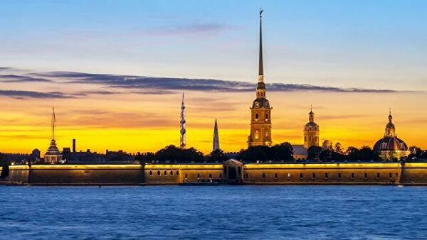 "Газпром" планирует сменить прописку с Москвы на Петербург