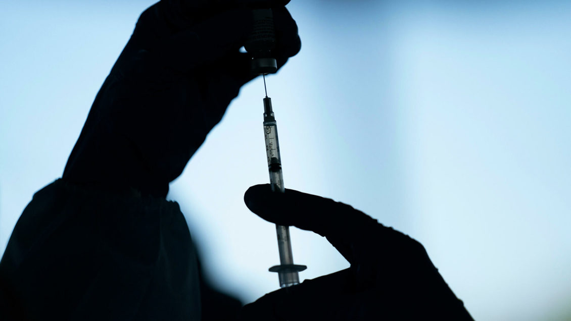 Бразильский регулятор одобрил вакцинацию подростков от COVID-19 препаратом Pfizer Бразильский регулятор одобрил вакцинацию подростков от COVID-19 препаратом Pfizer