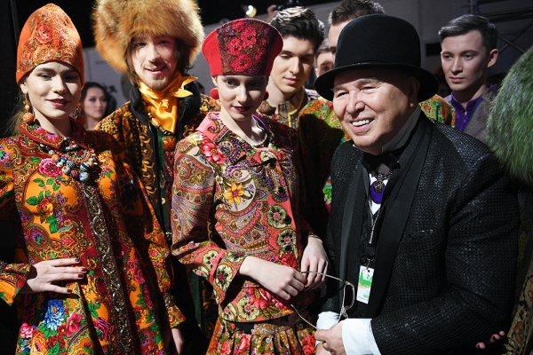 Совсем не модный показ Совсем не модный показ