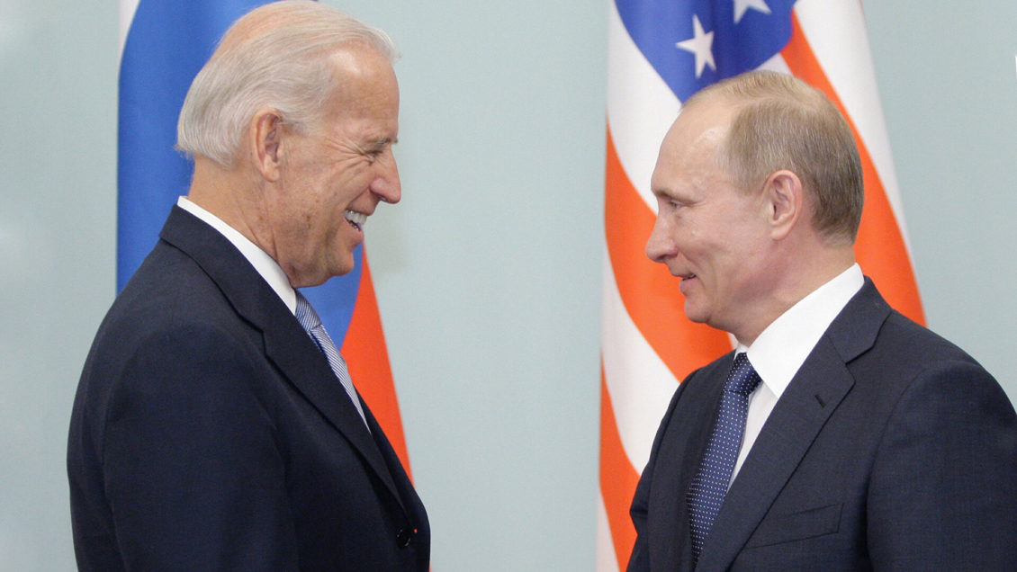 МИД призвал США провести работу над ошибками к саммиту Путина и Байдена