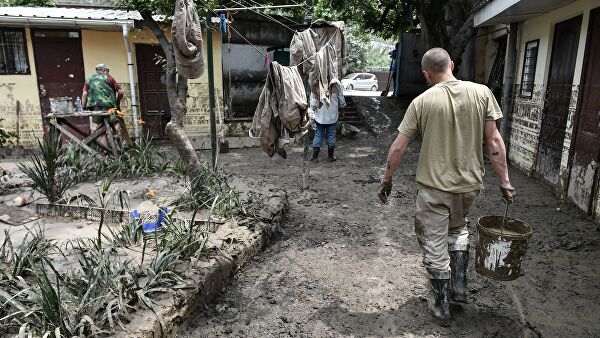 Власти подсчитали предварительный ущерб населению от подтоплений в Крыму Власти подсчитали предварительный ущерб населению от подтоплений в Крыму