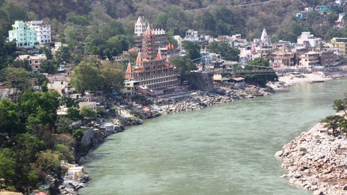 В Индии из реки Ганг выловили шесть тел умерших от COVID-19 В Индии из реки Ганг выловили шесть тел умерших от COVID-19