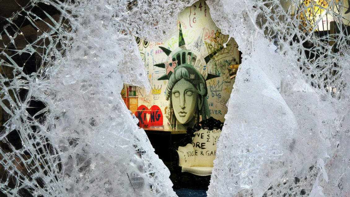 Официальный курс евро на среду вырос на 17 копеек