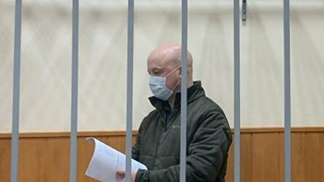 Суд отправил в колонию 11 московских экс-полицейских по "янтарному" делу Суд отправил в колонию 11 московских экс-полицейских по "янтарному" делу