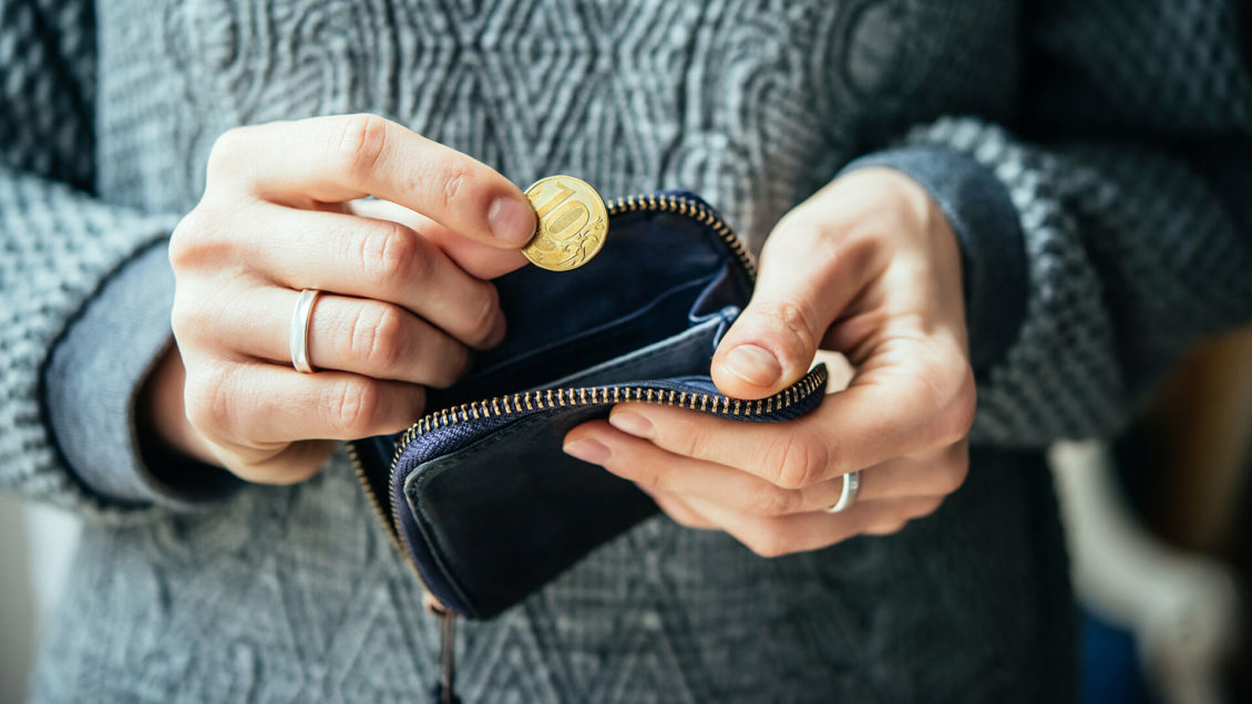 Финансист объяснил, как откладывать деньги, если их нет