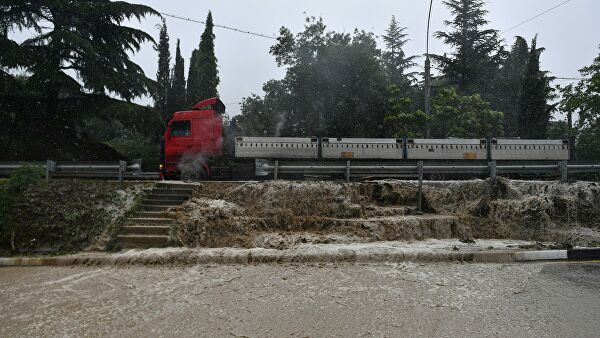 Мэр Ялты заявила о стабилизации ситуации в регионе после наводнения Мэр Ялты заявила о стабилизации ситуации в регионе после наводнения