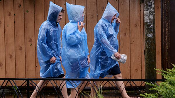 Мэр Сочи оценил ущерб от наводнения на курорте Мэр Сочи оценил ущерб от наводнения на курорте