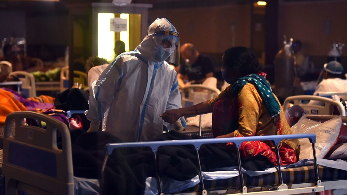 Министр здравоохранения Индии Мандавия опроверг сообщения о занижении смертности от COVID-19