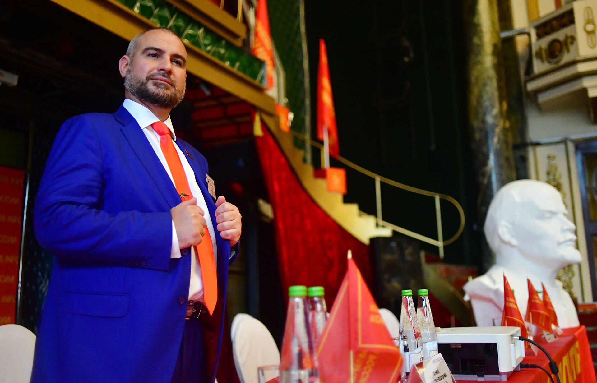 "Проблема Крыма", пенсий и вакцин. С чем партии идут на выборы