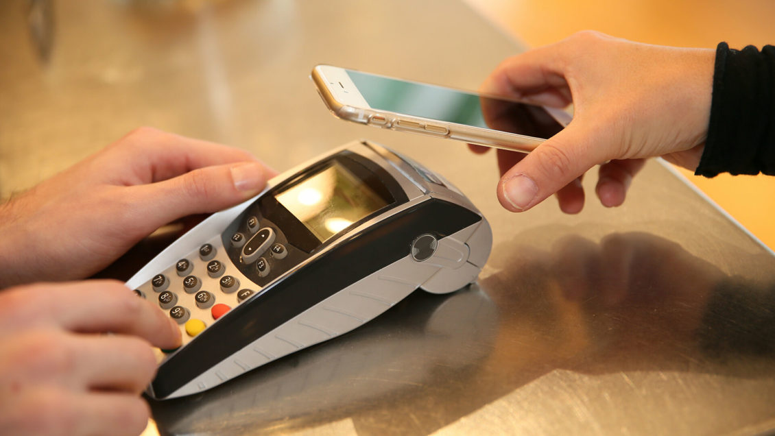 Эксперты развеяли популярные мифы о бесконтактной оплате