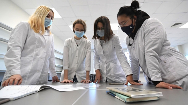 Ученые объяснили, что коронавирус появился не из уханьской лаборатории Ученые объяснили, что коронавирус появился не из уханьской лаборатории