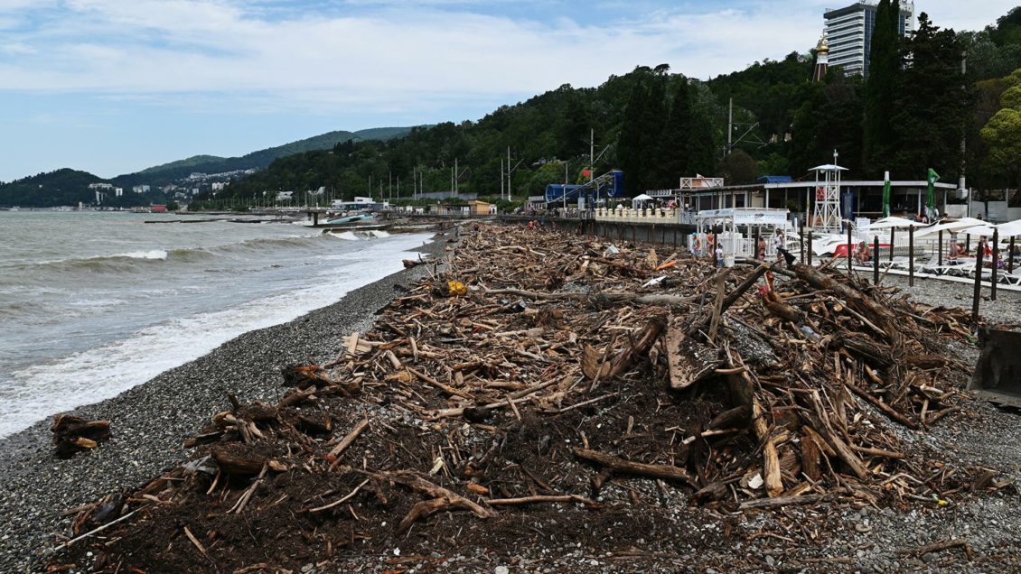 Мэр Сочи оценил ущерб от наводнения на курорте Мэр Сочи оценил ущерб от наводнения на курорте