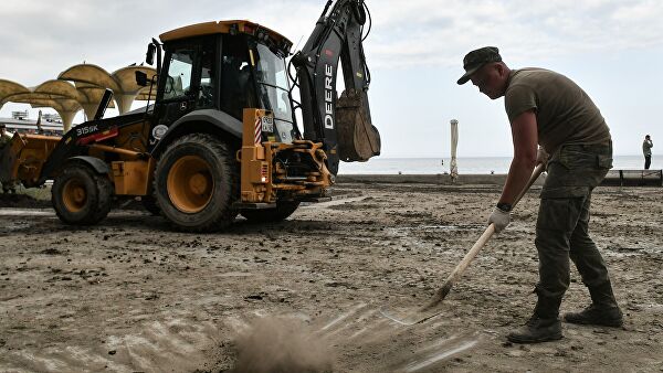 В Ялте дождь привел к локальным подтоплениям В Ялте дождь привел к локальным подтоплениям