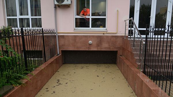 Мэр Сочи оценил ущерб от наводнения на курорте Мэр Сочи оценил ущерб от наводнения на курорте