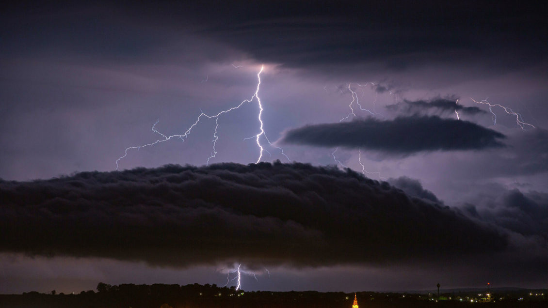 В Ростовской области две девочки погибли в автомобиле из-за жары В Ростовской области две девочки погибли в автомобиле из-за жары