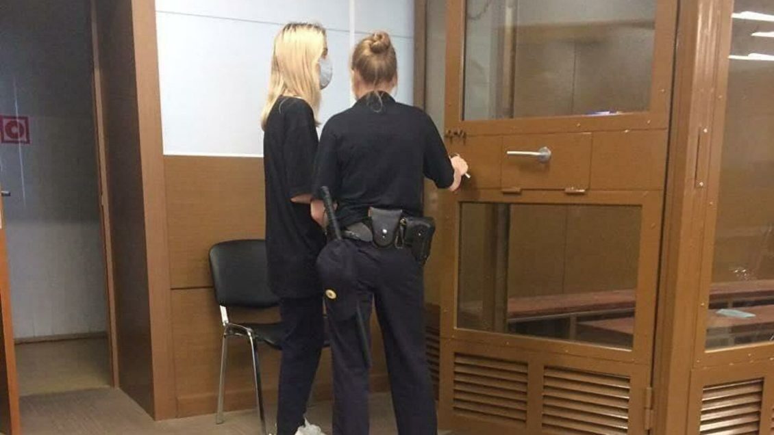 Знакомый рассказал о состоянии девушки, сбившей троих детей в Москве Знакомый рассказал о состоянии девушки, сбившей троих детей в Москве