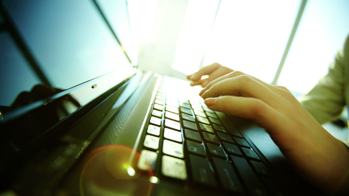 Россиян предупредили о популярном летнем мошенничестве Россиян предупредили о популярном летнем мошенничестве