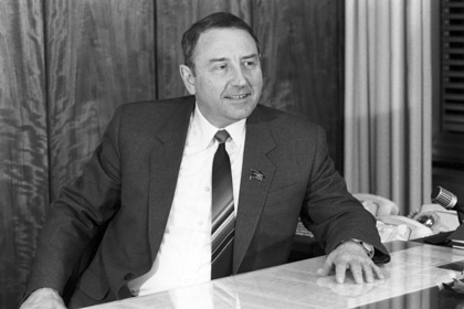 Умер последний член ГКЧП Олег Бакланов Умер последний член ГКЧП Олег Бакланов