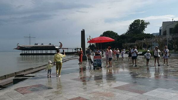 В Ялте дождь привел к локальным подтоплениям В Ялте дождь привел к локальным подтоплениям