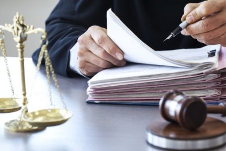 ВС РФ потребовал бороться с фальшивыми признаниями подсудимых