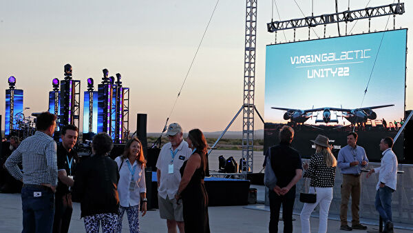 Космонавты рассказали, что пережил Брэнсон во время полета