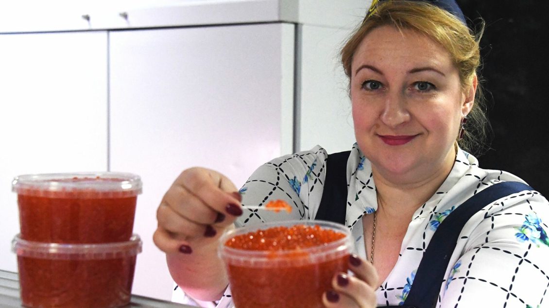 Во Владивостоке рекордно выросли цены на икру