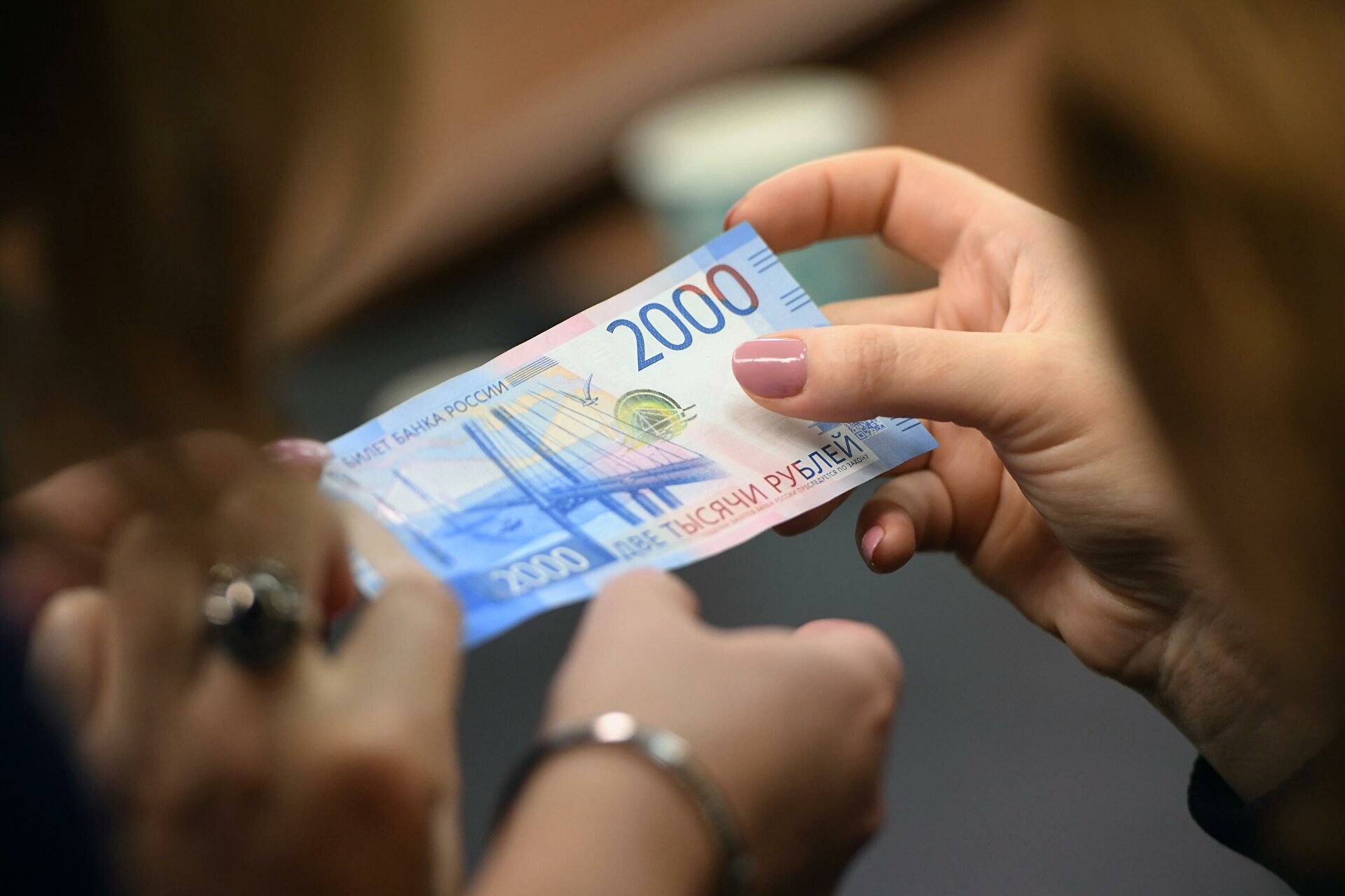 Рубль &mdash; самая недооцененная валюта мира: сколько на самом деле стоит доллар